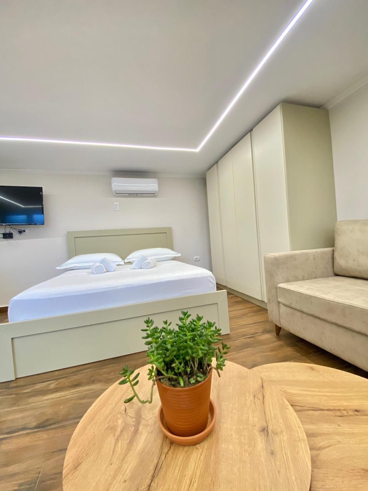 Flors Apartments ดูร์เรส ภายนอก รูปภาพ